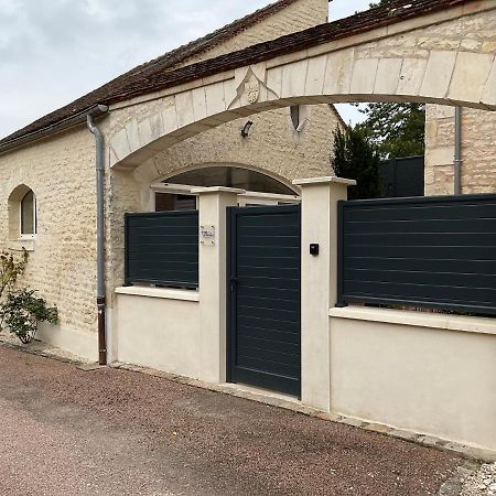 Logis Du Faubourg Petite Maison De Charme, Tranquille, Calme Et Lumineuse Val-de-Mercy Exterior photo