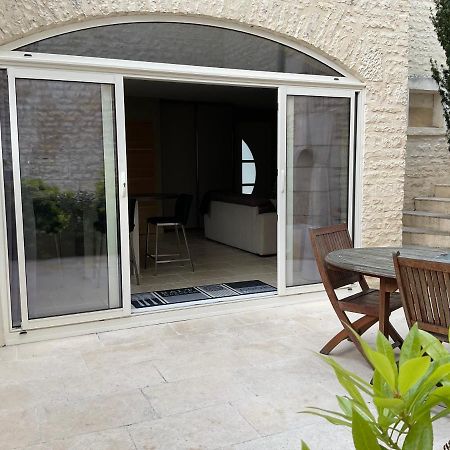 Logis Du Faubourg Petite Maison De Charme, Tranquille, Calme Et Lumineuse Val-de-Mercy Exterior photo