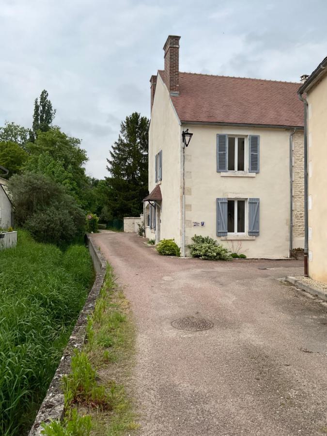 Logis Du Faubourg Petite Maison De Charme, Tranquille, Calme Et Lumineuse Val-de-Mercy Exterior photo