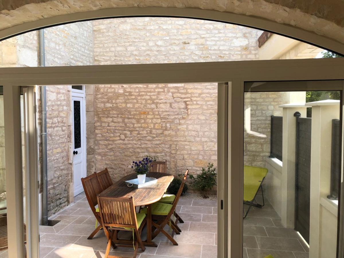 Logis Du Faubourg Petite Maison De Charme, Tranquille, Calme Et Lumineuse Val-de-Mercy Exterior photo